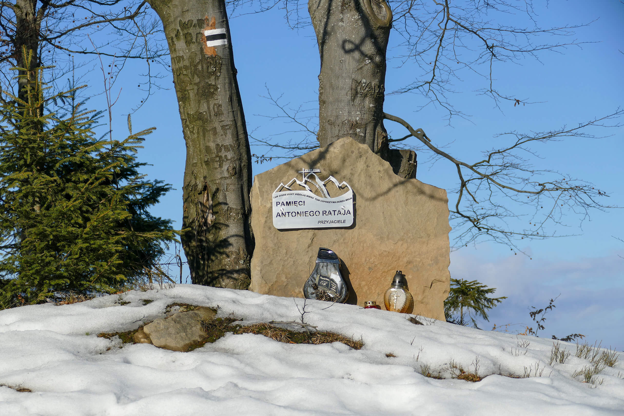 Tablica ku czci Andrzeja Rataja