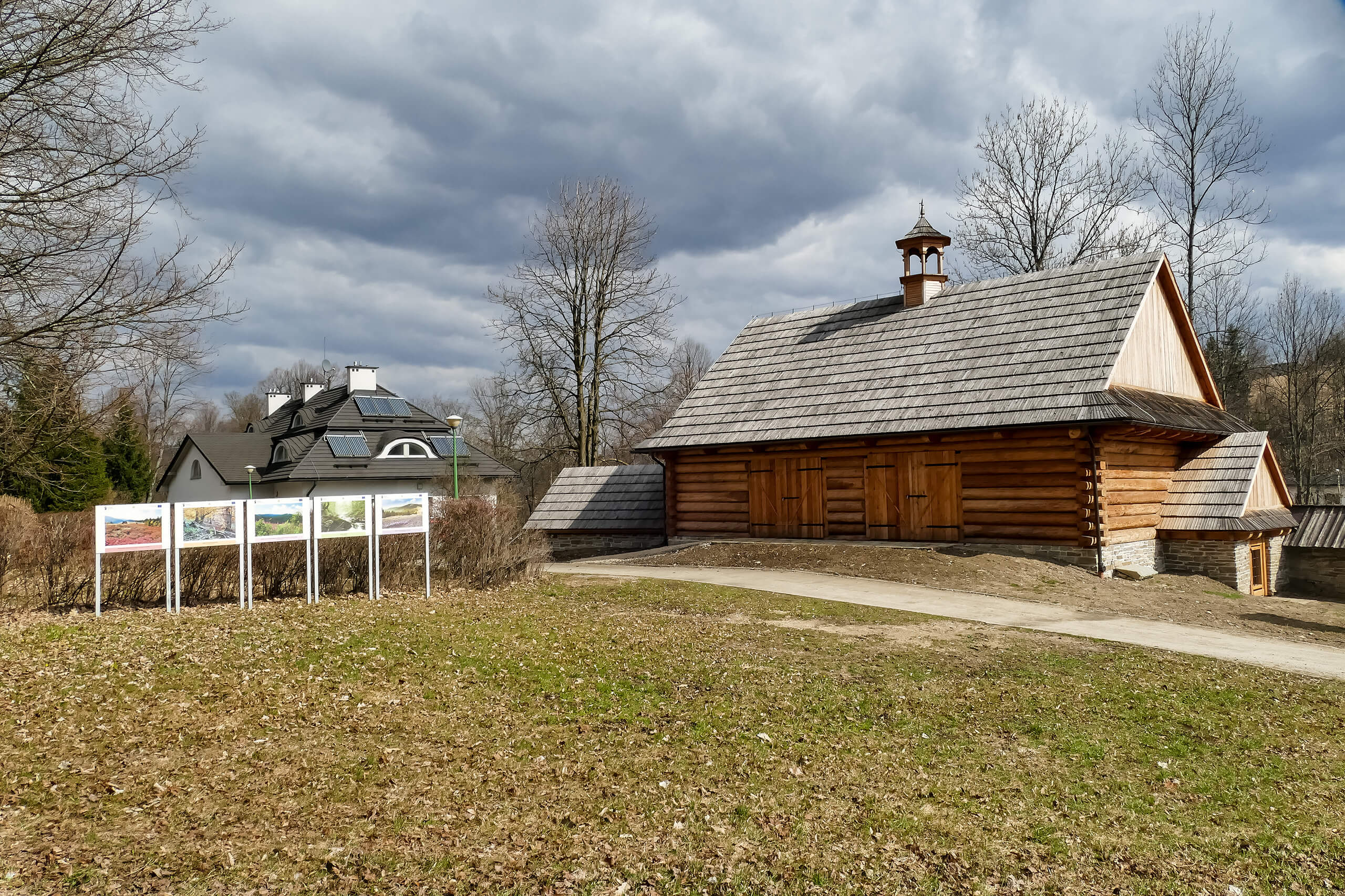 Park Wodzickich w Porębie Wielkiej